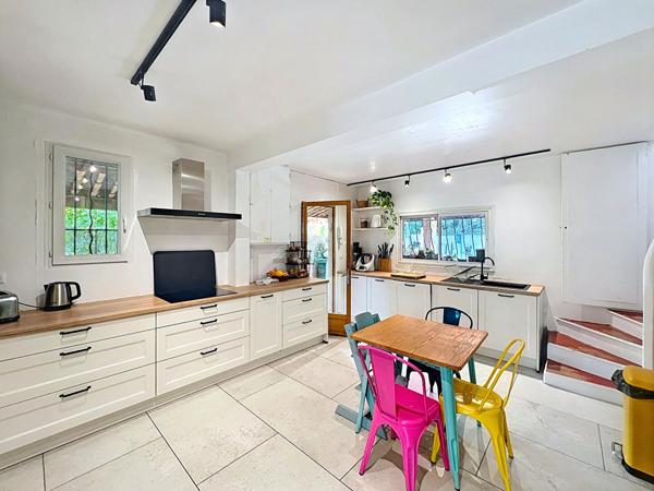 A Vendre au Coeur du Montaiguet maison de 4 chambres sur un terrain de 1800m² au calme absolu