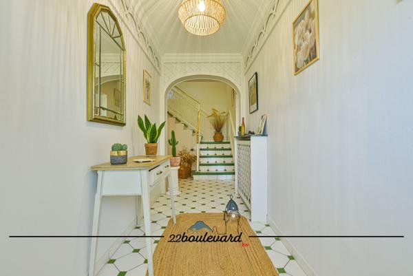 Maison 7 pièces - 220 m² Exclusivité efficity