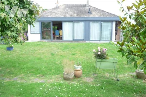 Maison d'habitation comprenant:-         
Rez de chaussée : entrée avec placard de rangements,...