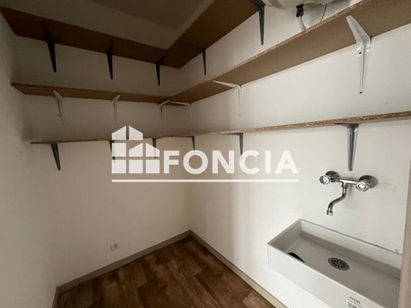 Location Local commercial 1 pièce 27.5 m² - 7 BIS GRANDE RUE Noirmoutier En L'ile 85330