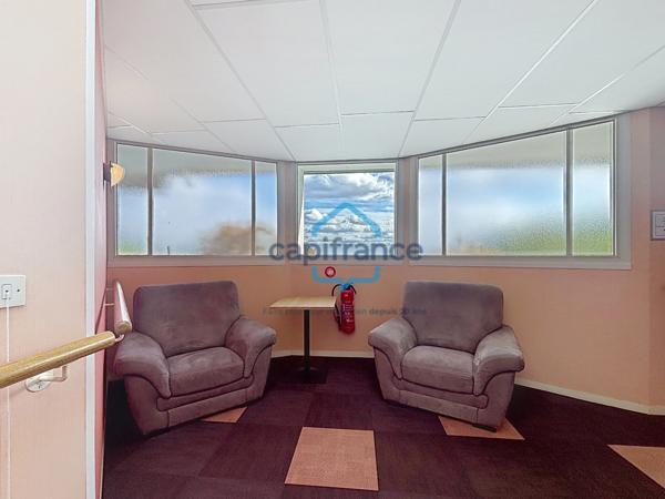 À VENDRE – Superbe F2 de 49,51 m² avec parking & cave – Résidence Seniors Les Jardins d’Arcadie – Mont-Saint-Aignan