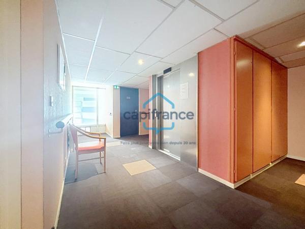 À VENDRE – Superbe F2 de 49,51 m² avec parking & cave – Résidence Seniors Les Jardins d’Arcadie – Mont-Saint-Aignan
