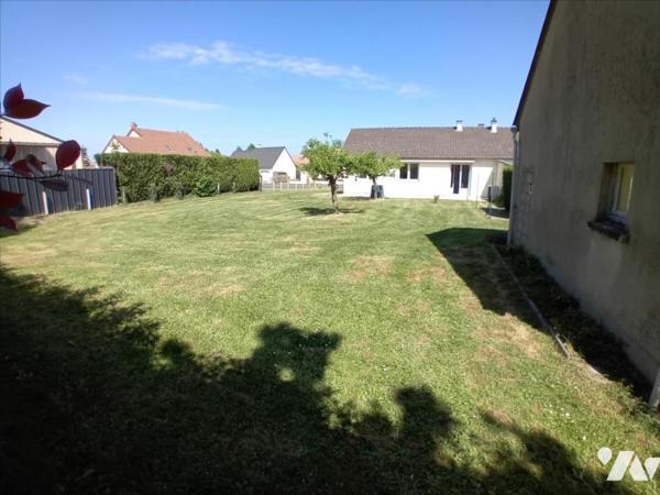 TELOCHE, rare maison de plain-pied avec 3 chambres.