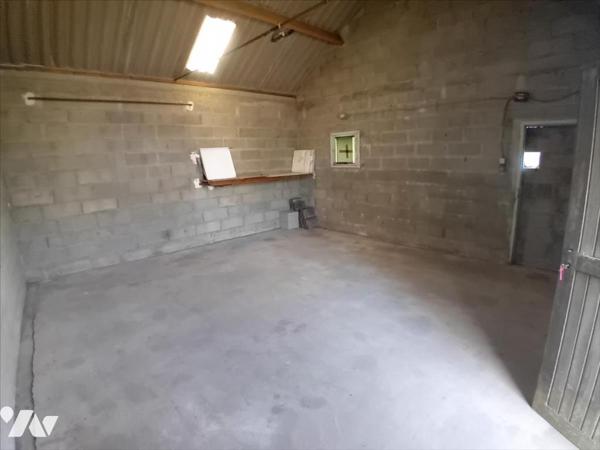 TELOCHE, rare maison de plain-pied avec 3 chambres.