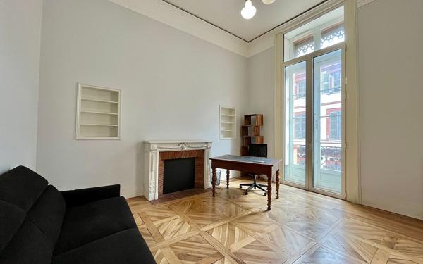Appartement à louer    3 pièces • 180,18 m2 Toulouse