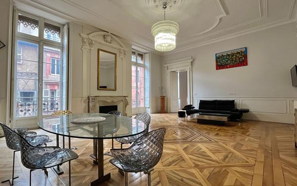 Appartement à louer    3 pièces • 180,18 m2 Toulouse