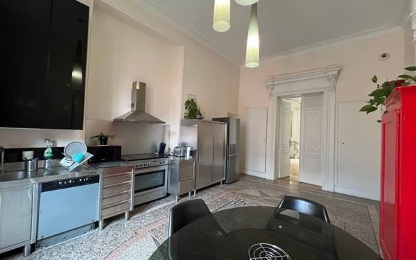Appartement à louer    3 pièces • 180,18 m2 Toulouse