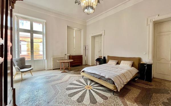 Appartement à louer    3 pièces • 180,18 m2 Toulouse