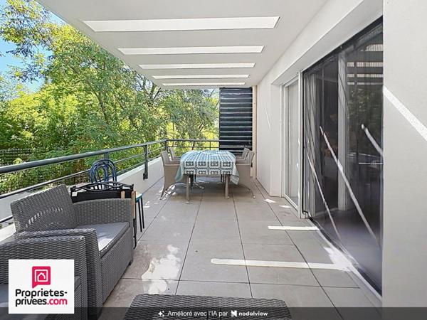 Appartement T4 dernier étage avec deux terrasses et garage