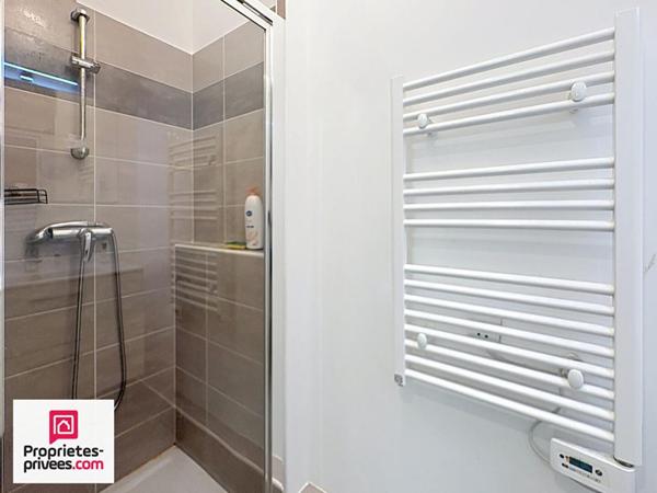 Appartement T4 dernier étage avec deux terrasses et garage