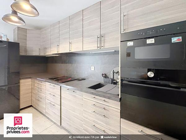 Appartement T4 dernier étage avec deux terrasses et garage