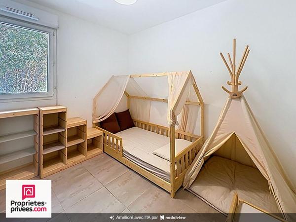 Appartement T4 dernier étage avec deux terrasses et garage