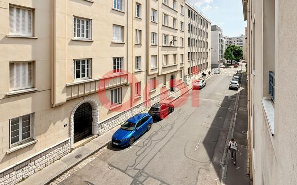 Appartement à vendre    2 pièces • 35,52 m2 Lyon 8
