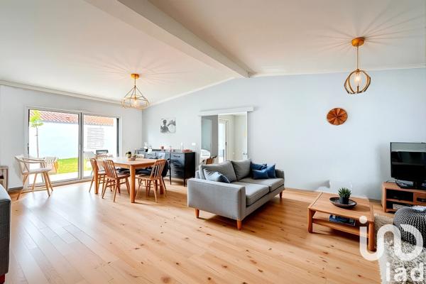 Maison 5 pièces de 102 m² à Barbâtre (85630)