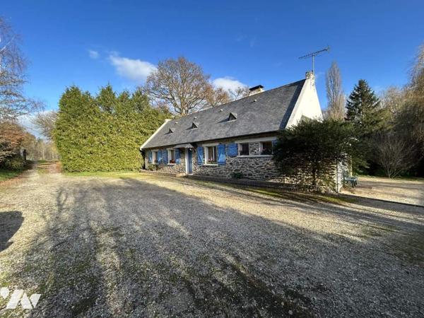 LONGERE EN BORD DE RIVIERE