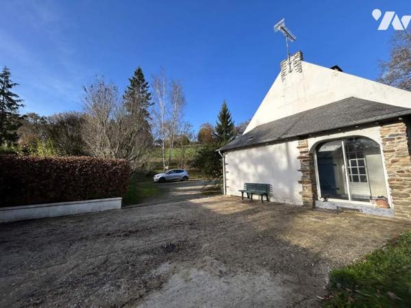 LONGERE EN BORD DE RIVIERE