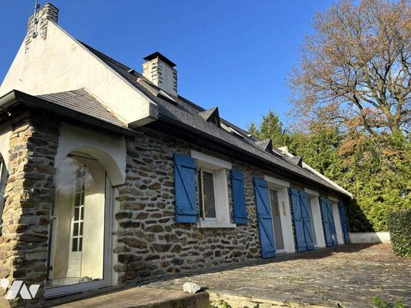 LONGERE EN BORD DE RIVIERE