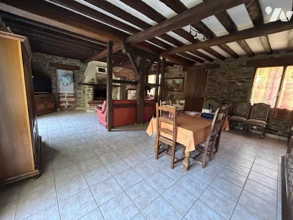 LONGERE EN BORD DE RIVIERE