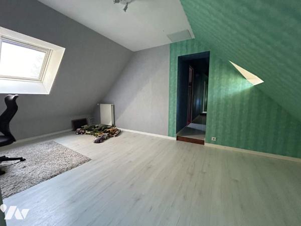 LONGERE EN BORD DE RIVIERE