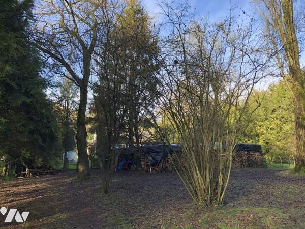 LONGERE EN BORD DE RIVIERE