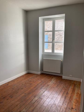 Maison FONTENAY LE COMTE - 3 pièce(s) - 70 m2