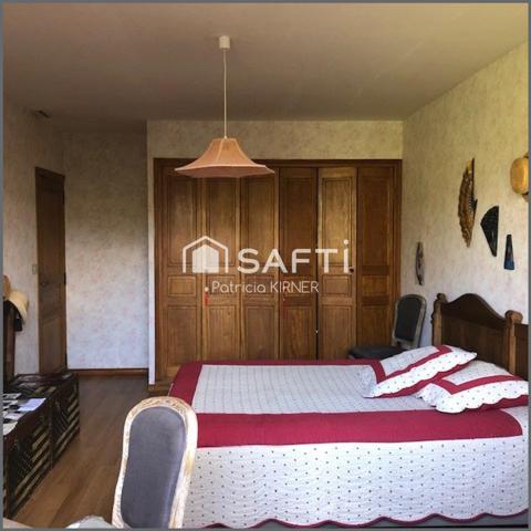 Maison de plain-pied T4 avec grand terrain.