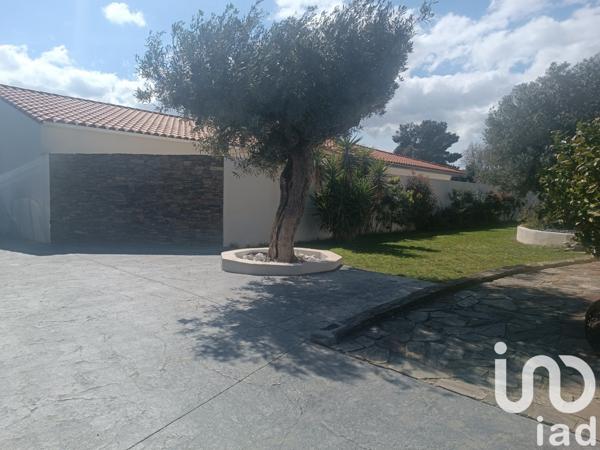 Maison d’architecte 5 pièces de 185 m² à Saint-Estève (66240)