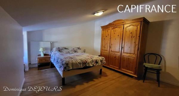 Au coeur de la belle vallée de l’Eyrieux en Ardèche, magnifique demeure du XIV siècle, située à 45mn de Valence (Drome) -285m² habitable sur 2ha de terrain.