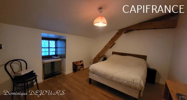 Au coeur de la belle vallée de l’Eyrieux en Ardèche, magnifique demeure du XIV siècle, située à 45mn de Valence (Drome) -285m² habitable sur 2ha de terrain.