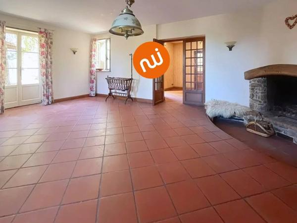 Maison de charme en pierres - 138 m2 - 3 chambres - garage - terrain 475 m2