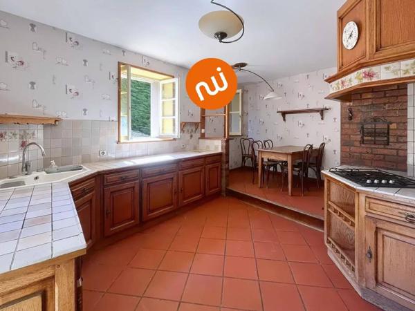Maison de charme en pierres - 138 m2 - 3 chambres - garage - terrain 475 m2