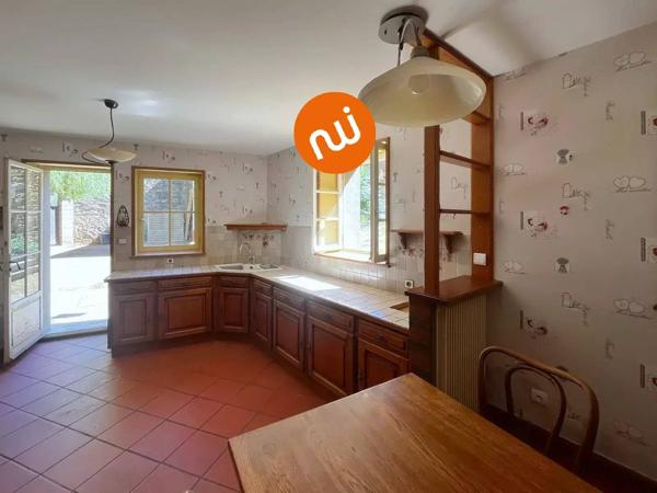Maison de charme en pierres - 138 m2 - 3 chambres - garage - terrain 475 m2