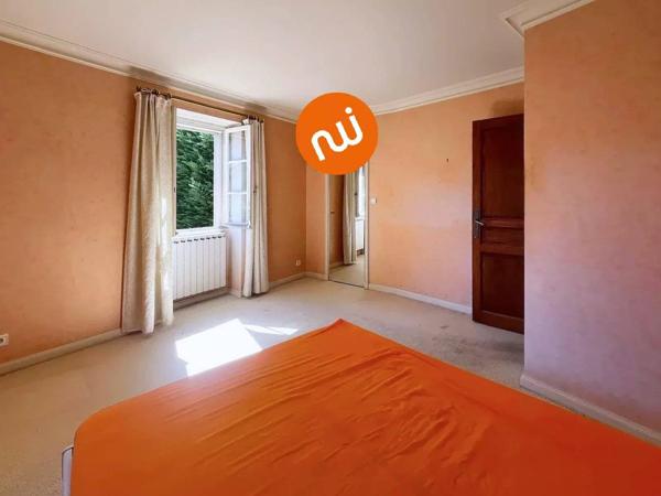 Maison de charme en pierres - 138 m2 - 3 chambres - garage - terrain 475 m2