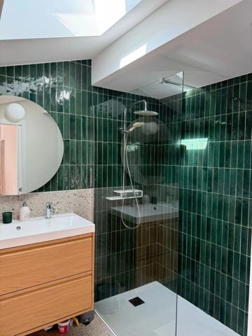 En Charente à Champniers, maison rénovée de 112.50 m², terrasse et cour fermée