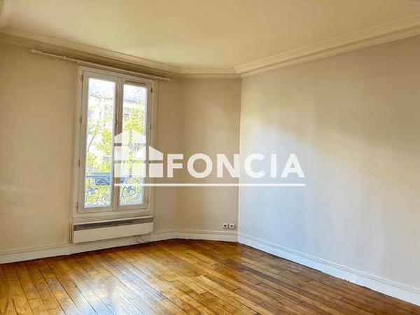 Location Appartement 3 pièces 55.6 m² - 46 RUE SERVAN Paris 75011