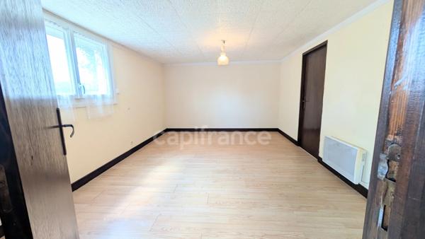 Maison à vendre GENSAC LA PALLUE avec ses 140 m² habitables et son jardin arboré