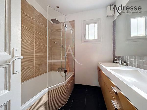 NANTERRE/ Maison 6 pièces 200 m² - Jardin/Terrasse 241m² - 3 Stationnements