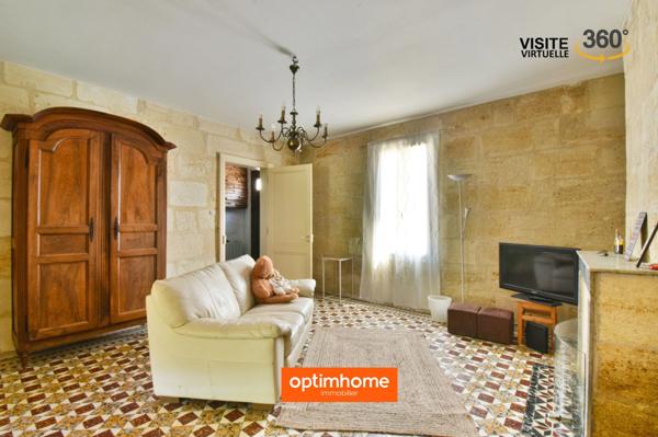 Belle demeure en pierre avec piscine