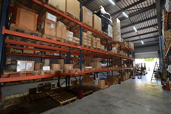 Petit-Bourg (97170) Local d'activité, entrepôt + bureaux emplacement stratégique