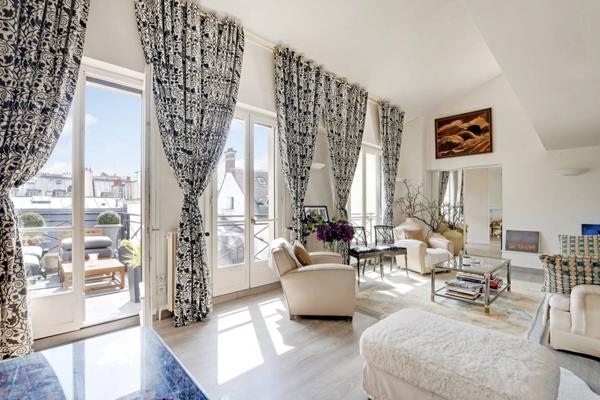 Appartement - loft avec extérieurs - Place Vendôme