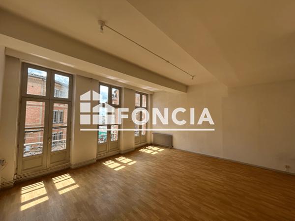 Location Appartement 3 pièces 88 m² - 28 RUE HOTEL DE VILLE Montauban 82000