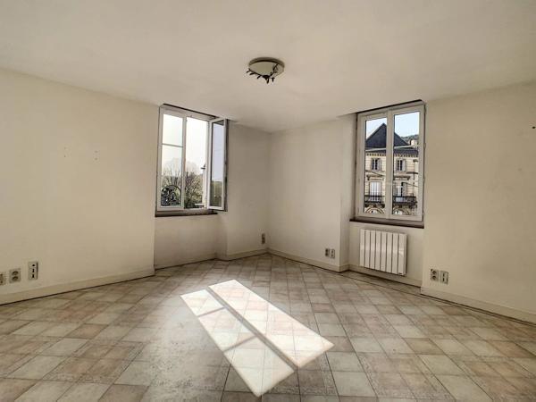 Location                                                      Appartement
                        
                     3 pièces                      58 m2                     à Le Bugue