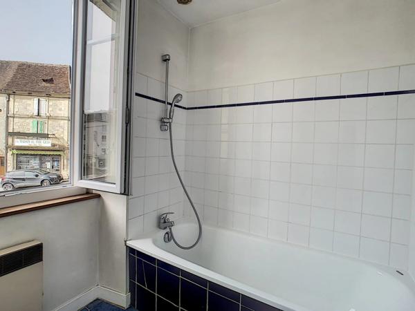 Location                                                      Appartement
                        
                     3 pièces                      58 m2                     à Le Bugue