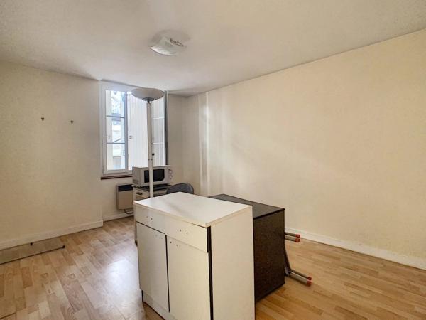 Location                                                      Appartement
                        
                     3 pièces                      58 m2                     à Le Bugue