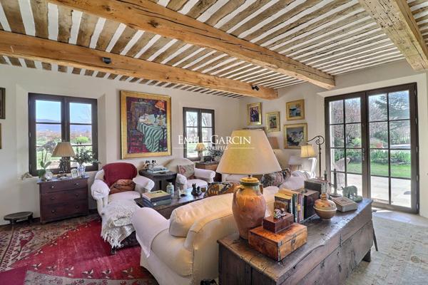A vendre - Demeure de charme - Sud Luberon - 1,5 hectare de jardin et prairies