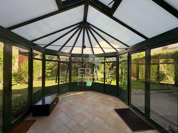Maison St Martin D Ablois 8 pièce(s) 207 m2