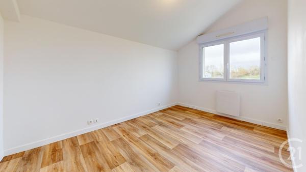 Appartement T4 à vendre  4 pièces - 99,61 m2 ANGLES - 85