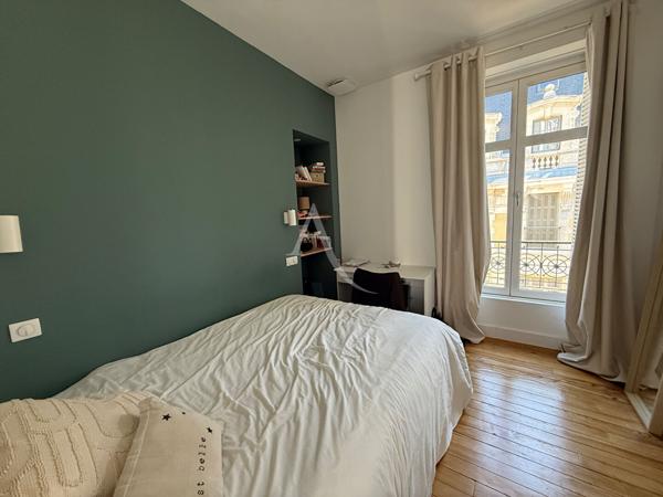 Hyper centre Pau duplex 3 chambres cave et parking en sous-sol