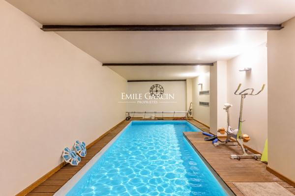 A vendre, Propriété contemporaine à Saint-Nom-la-Bretèche - 350 m² habitables -719m² au sol
