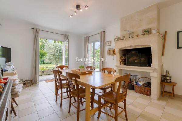 A vendre, Propriété contemporaine à Saint-Nom-la-Bretèche - 350 m² habitables -719m² au sol
